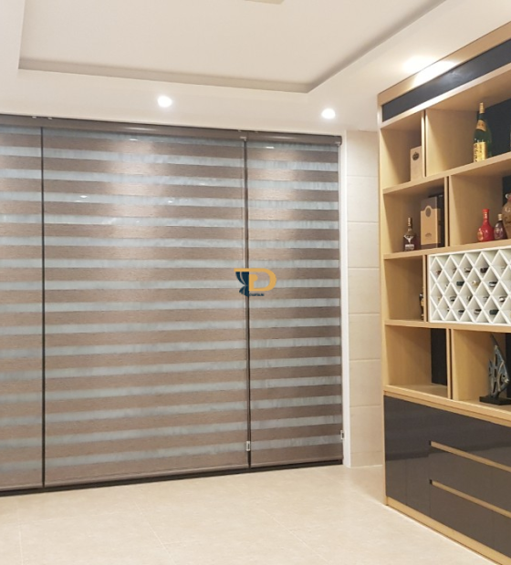 Rèm cuốn cầu vồng cản sáng