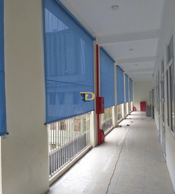Rèm cuốn ban công chống nắng, cản mưa