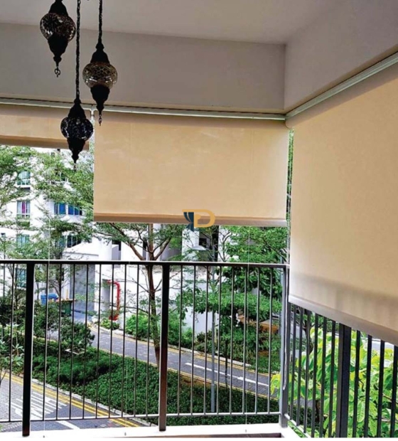 Rèm cuốn ngoài trời che mưa tại Bình Chánh